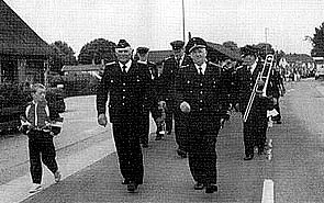 Jubiläum "100 Jahre Freiwillige Feuerwehr Sieverstedt-Stenderup und Süderschmedeby" Sternmarsch am 1.7.1989 in der Raiffeisenstraße